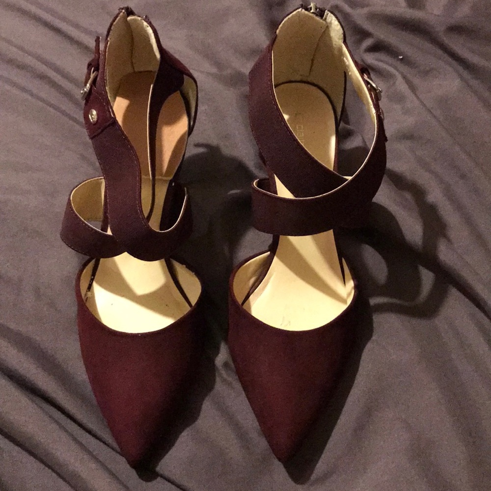 Liz Claiborne Maroon Heels